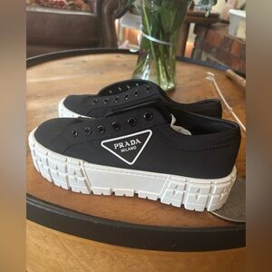 Prada 2025 platform sneakers new size 41 no tags sold out worn one time!!